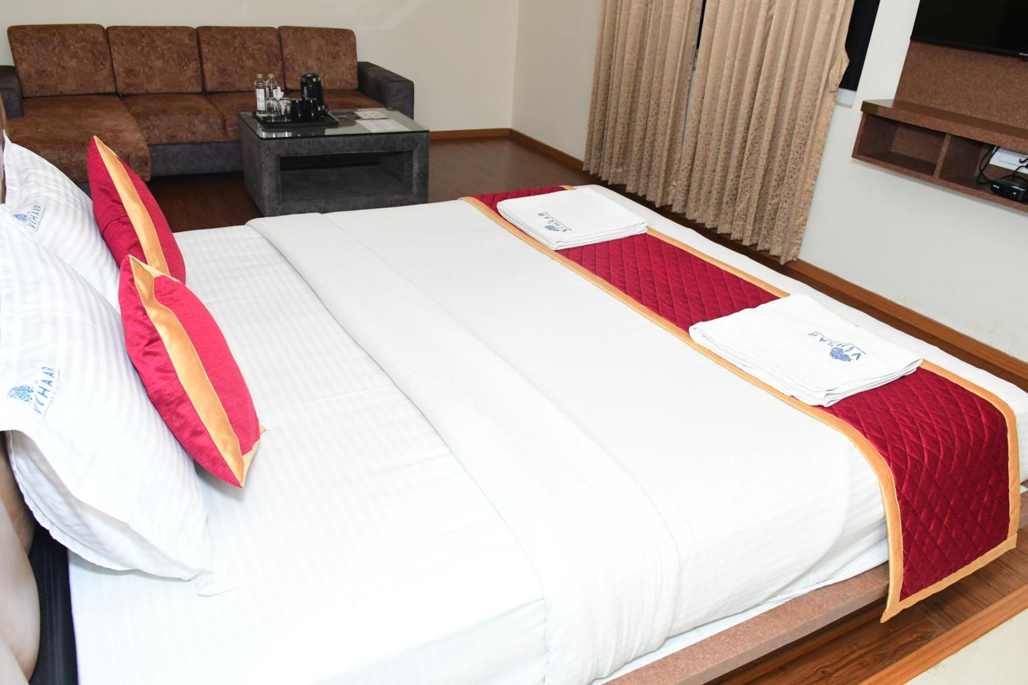 Sai Vihaar Inn & Suites Májszúr Kültér fotó