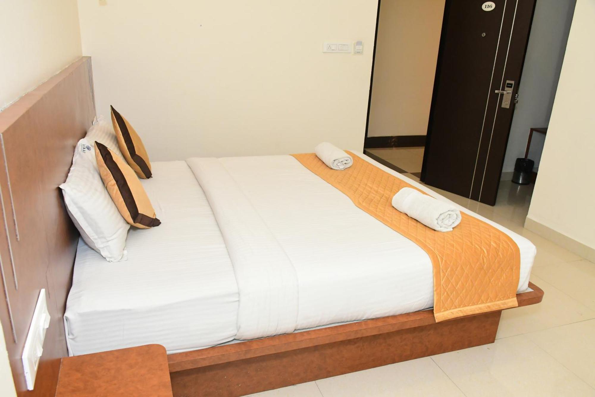 Sai Vihaar Inn & Suites Májszúr Kültér fotó